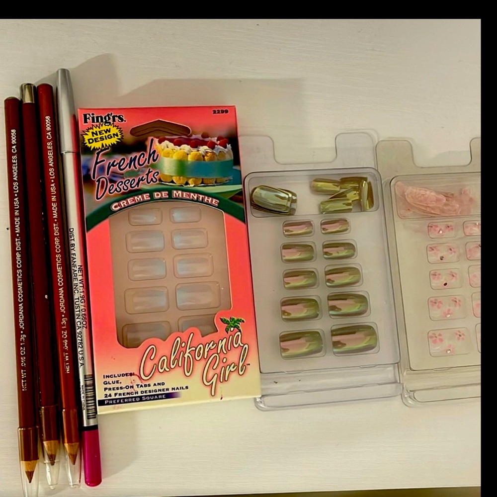 French Desserts Nail Set - Pink and Brown LIP PENCILS NEW